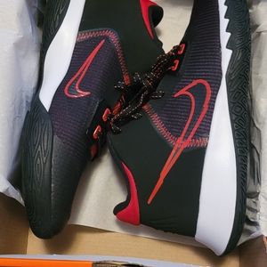 Nike Kylie Flytrap IV 5.5